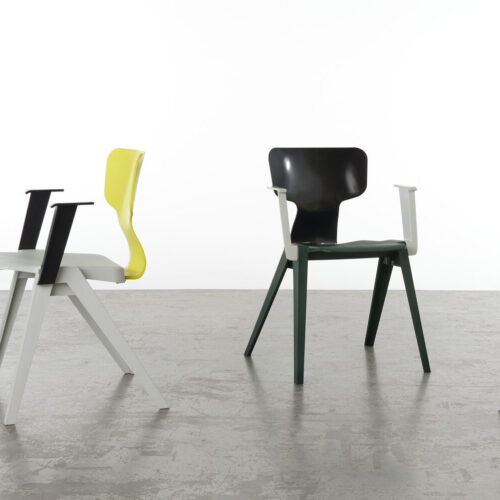 Rex stoel met armleuningen van Ineke Hans / Circuform