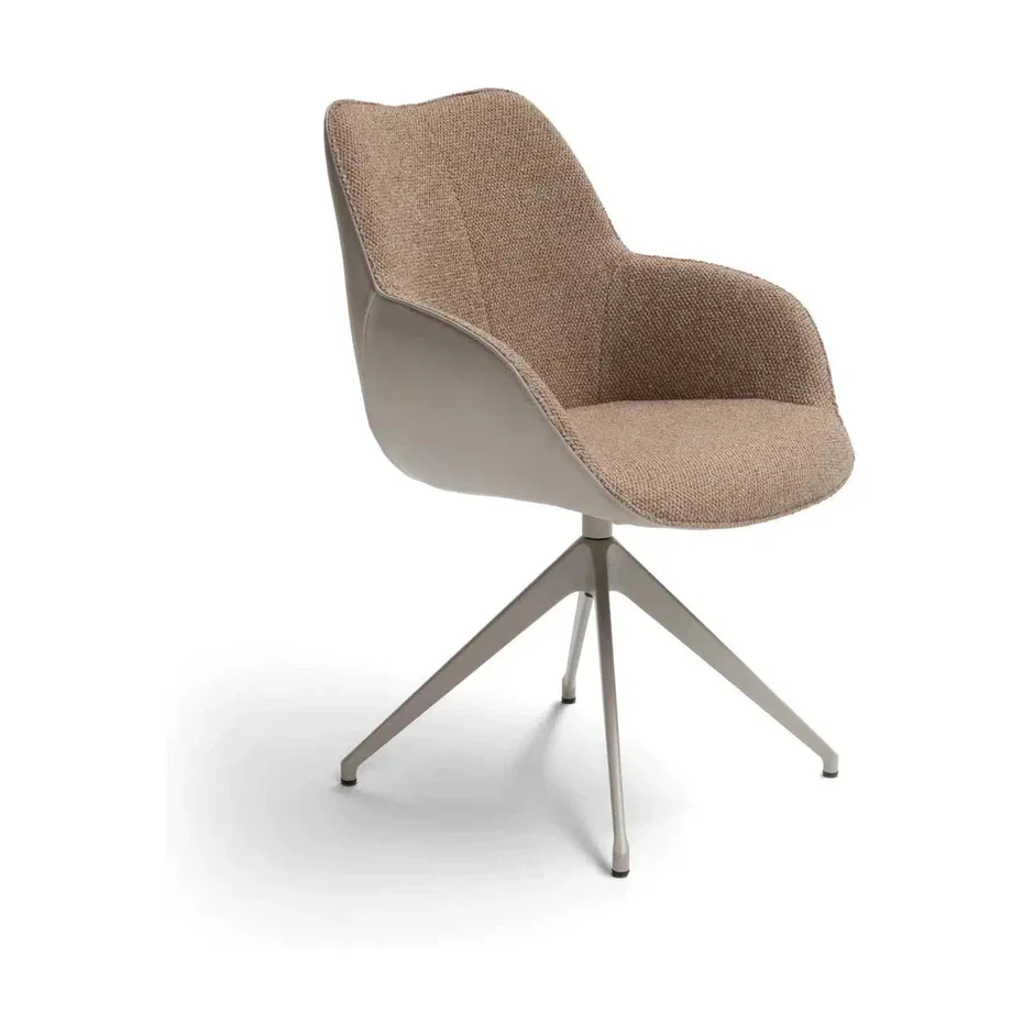 Kiq stoelen met armleuning van Bree's New World
