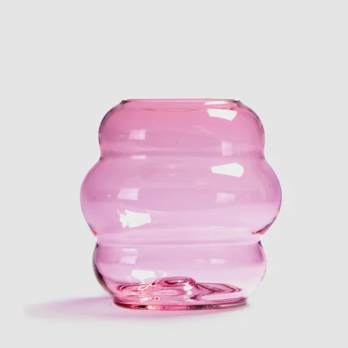 Muse Vase Rubine M van Fundamental Berlin
