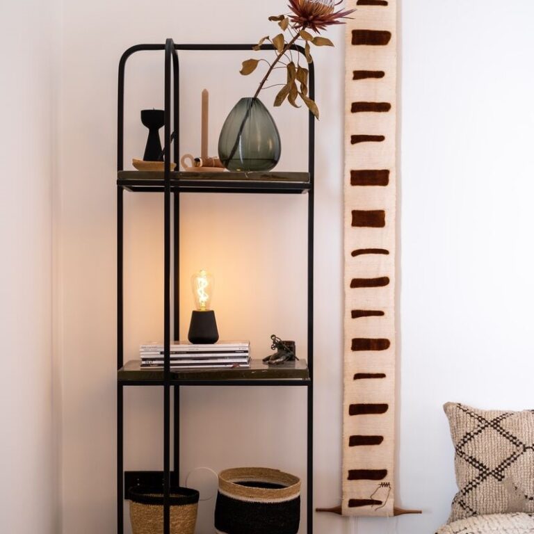 Alternative view of Humble One Black Wood