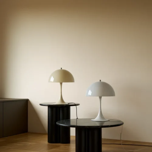 Alternative view of Panthella Tafel 320 van Louis Poulsen
